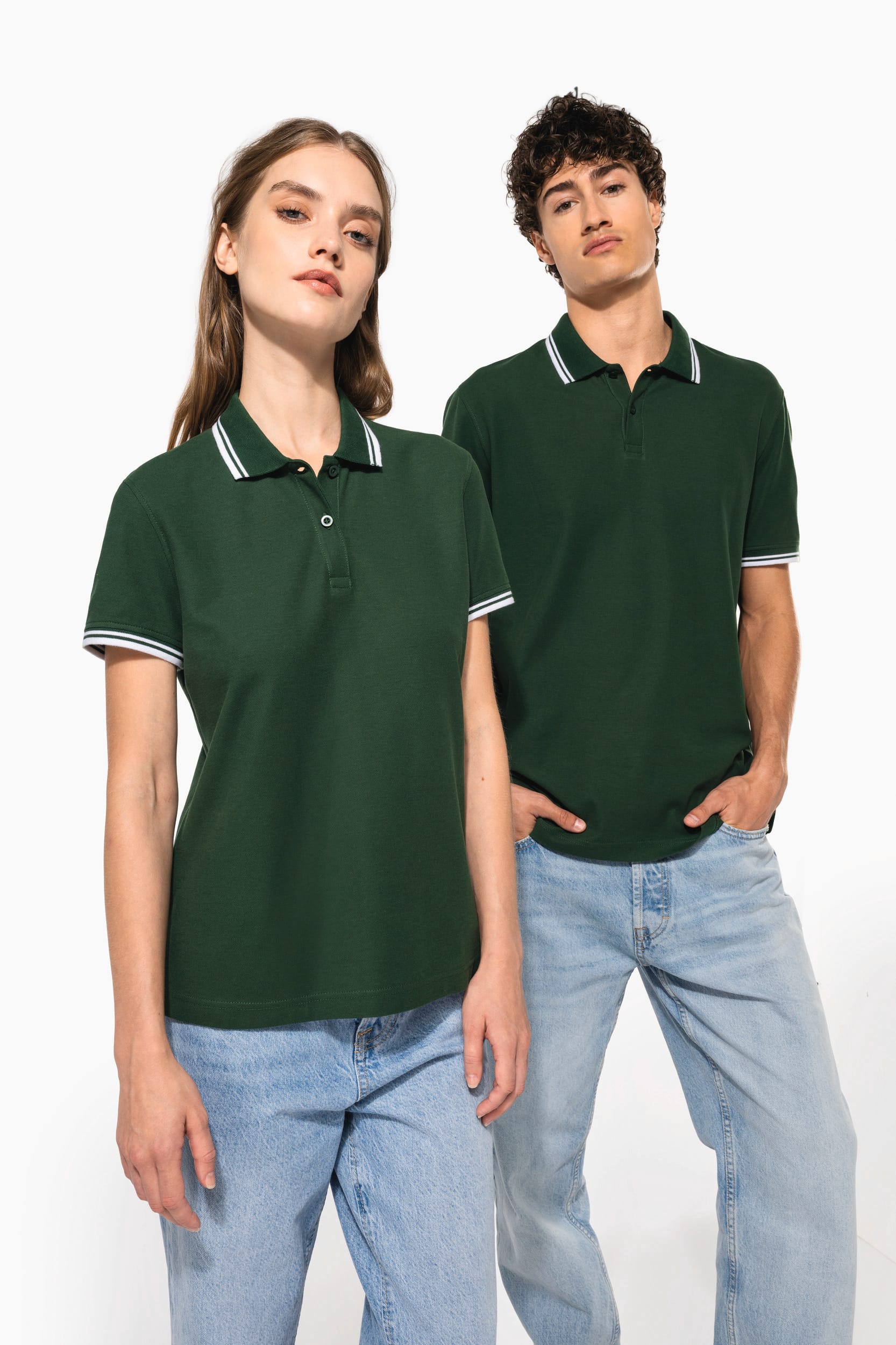 Polo Kariban com riscas em contraste