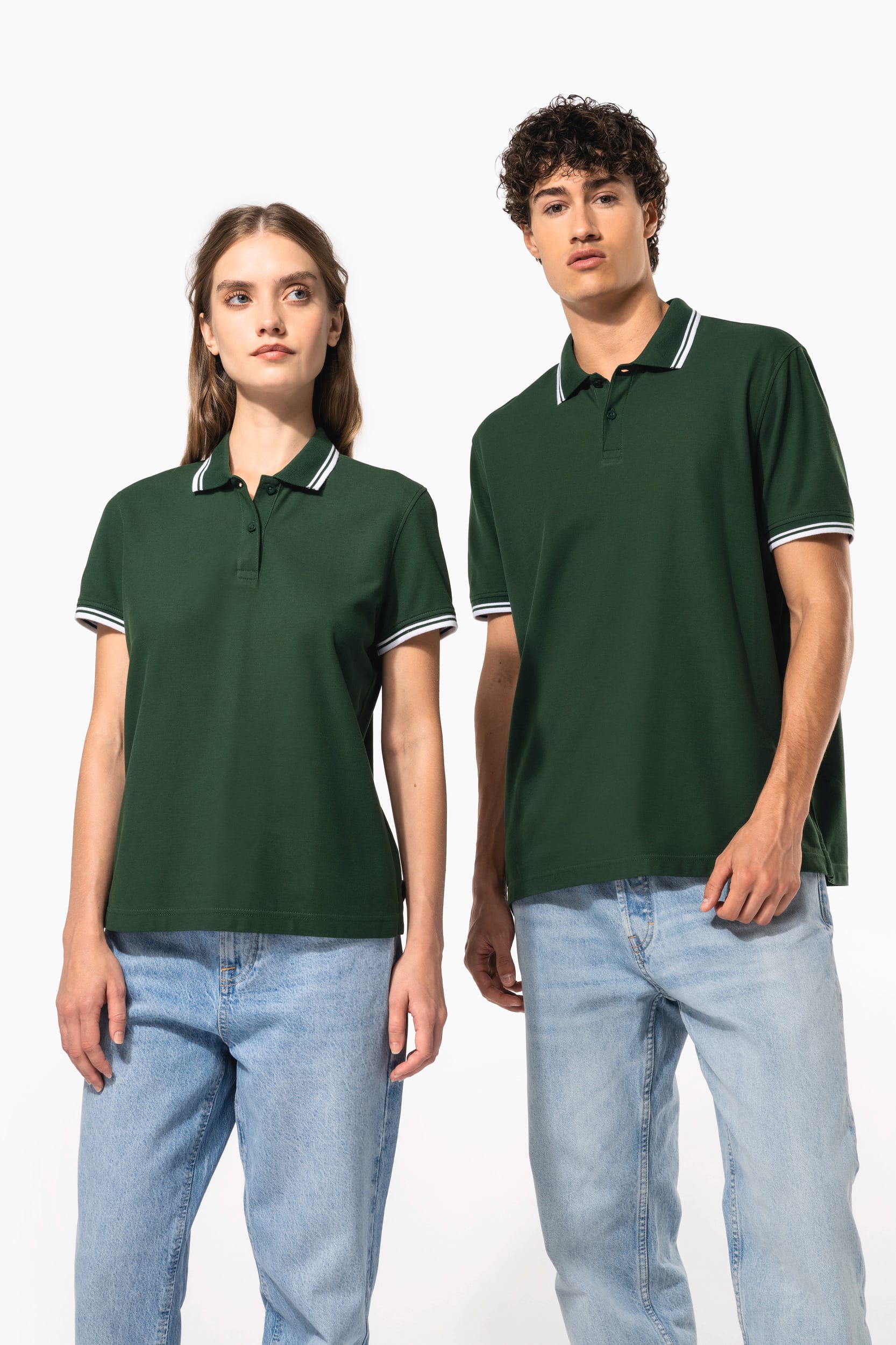 Polo Kariban com riscas em contraste