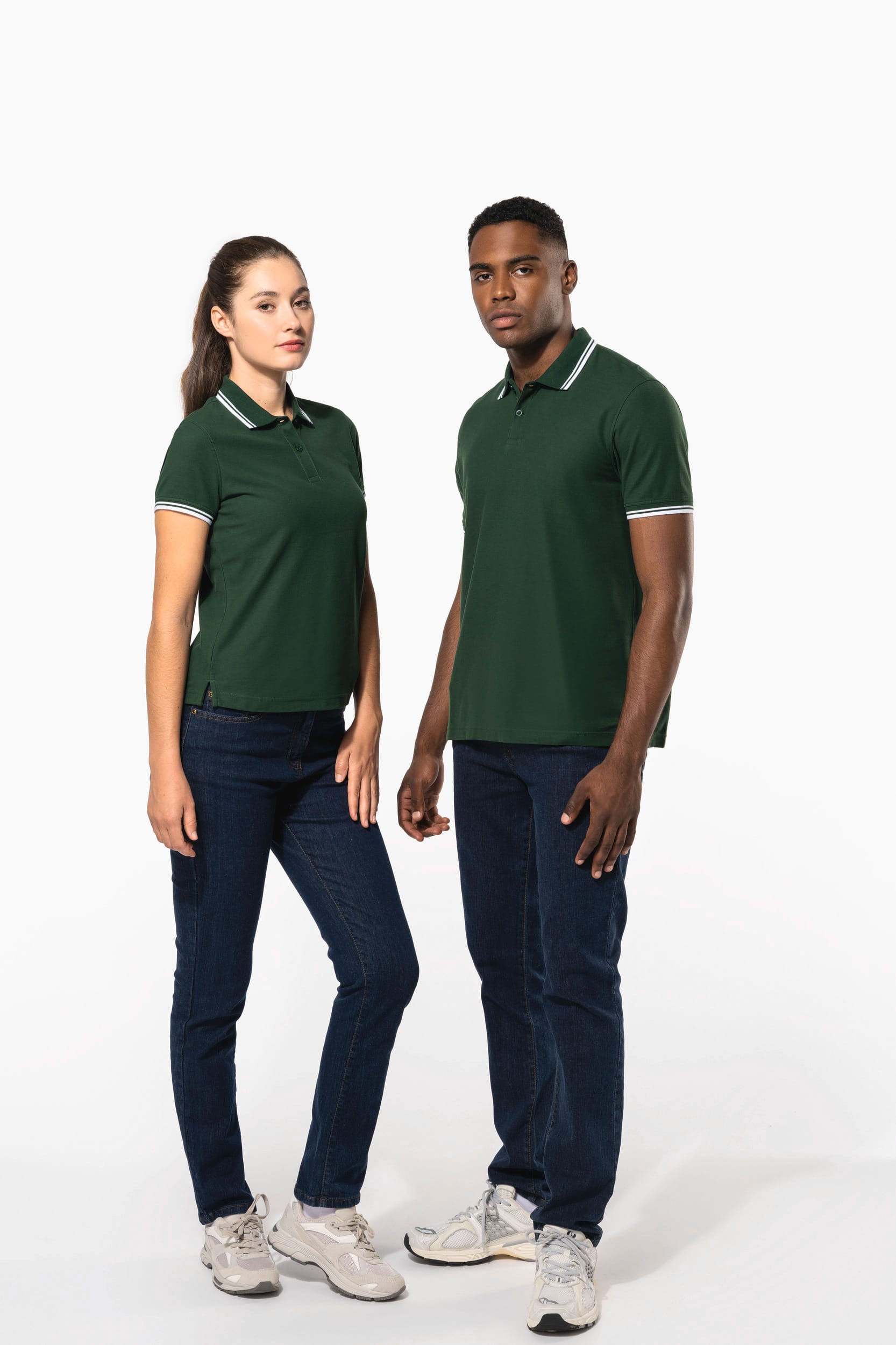 Polo Kariban com riscas em contraste