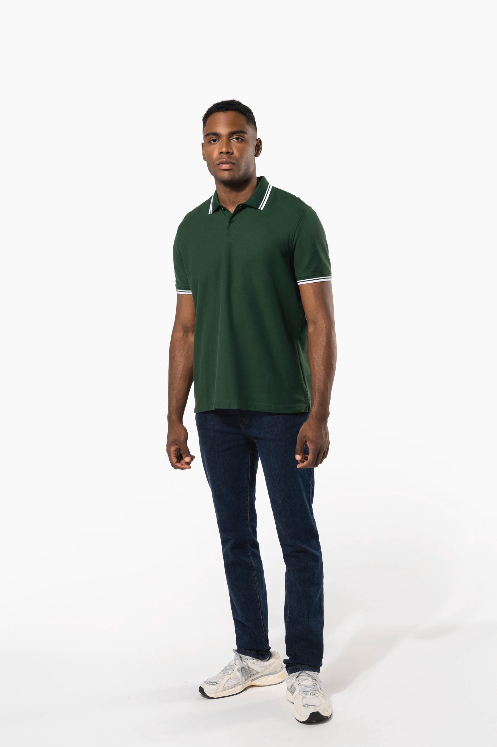 Polo Kariban com riscas em contraste